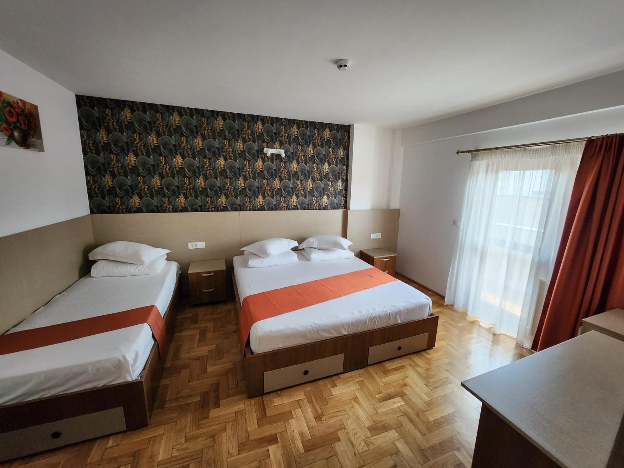Complex Ramiro Hotel Suceava Exterior photo